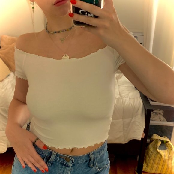 White Lettuce Hem Top - Picture 4 of 4